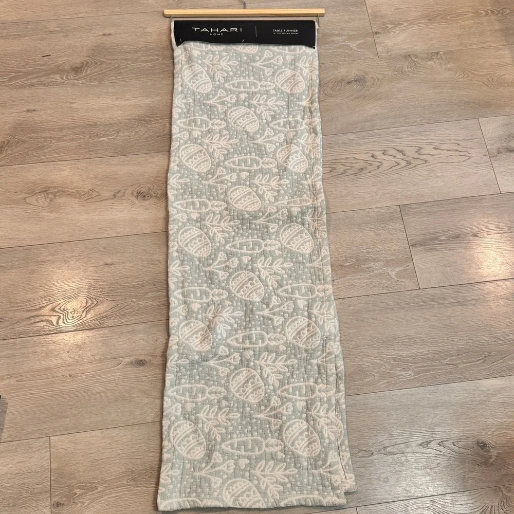 NWT Tahari Home Easter Egg Carrot Table Runner 14 x 90 Quilted Cotton Gauze Sage